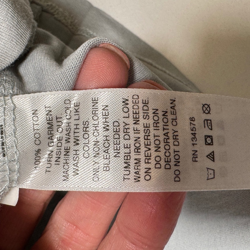 Vineyard Vines Pocket T Shirt Mens Large Gray Tropical Whale Graphic - Picture 6 of 7